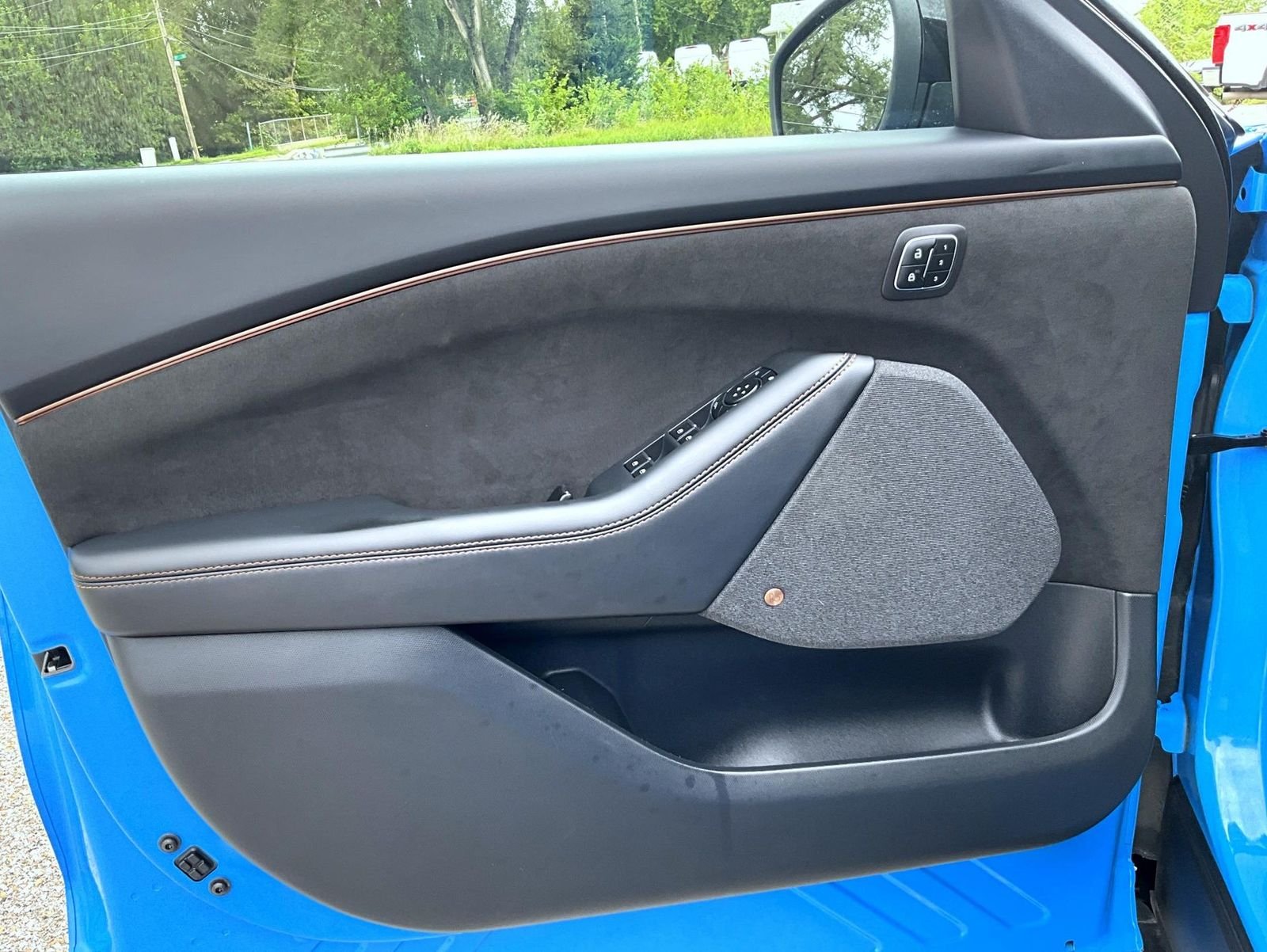 Used 2023 Blue Ford GT image 10
