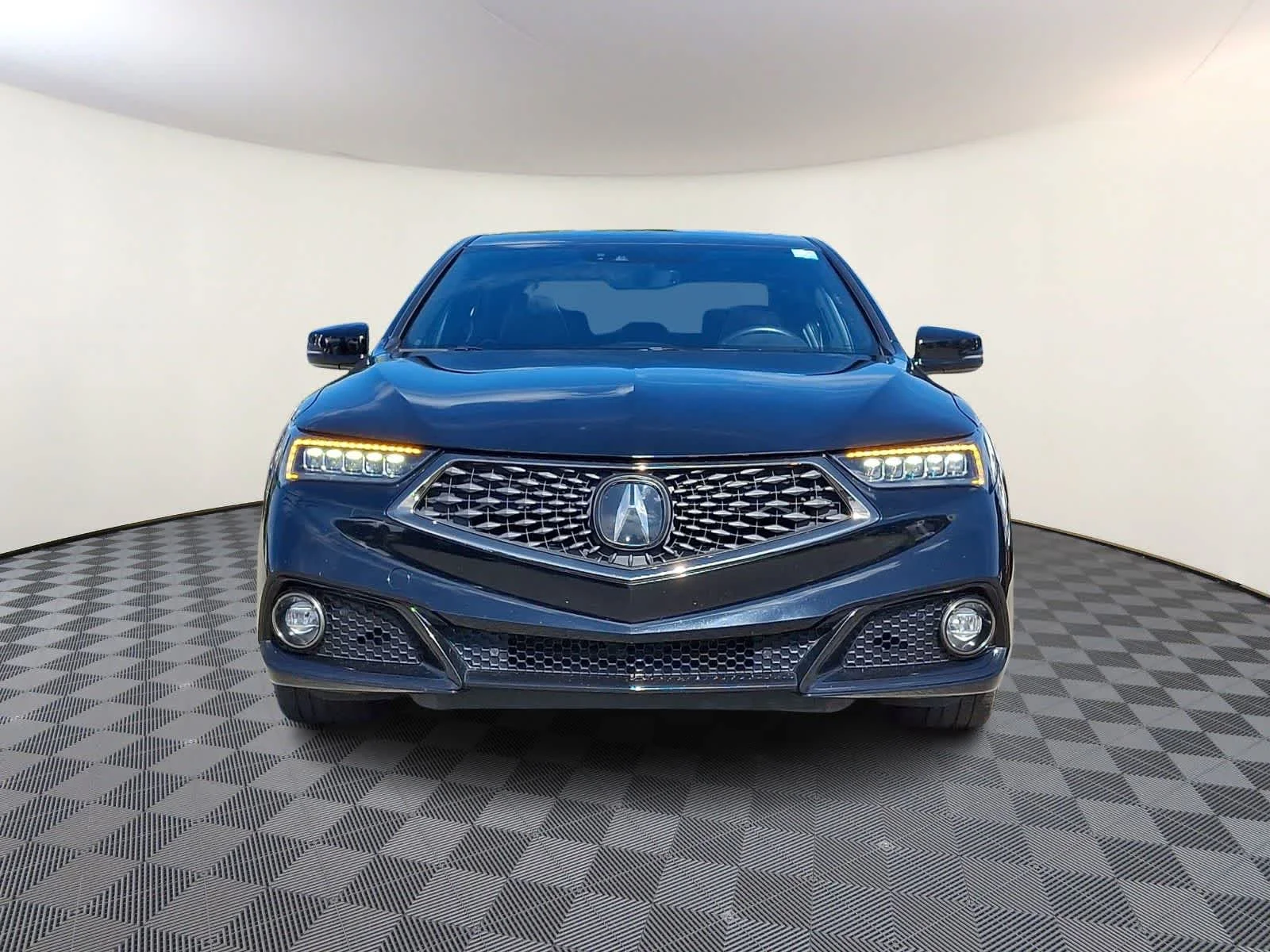 Used 2018 Black Acura  image 3