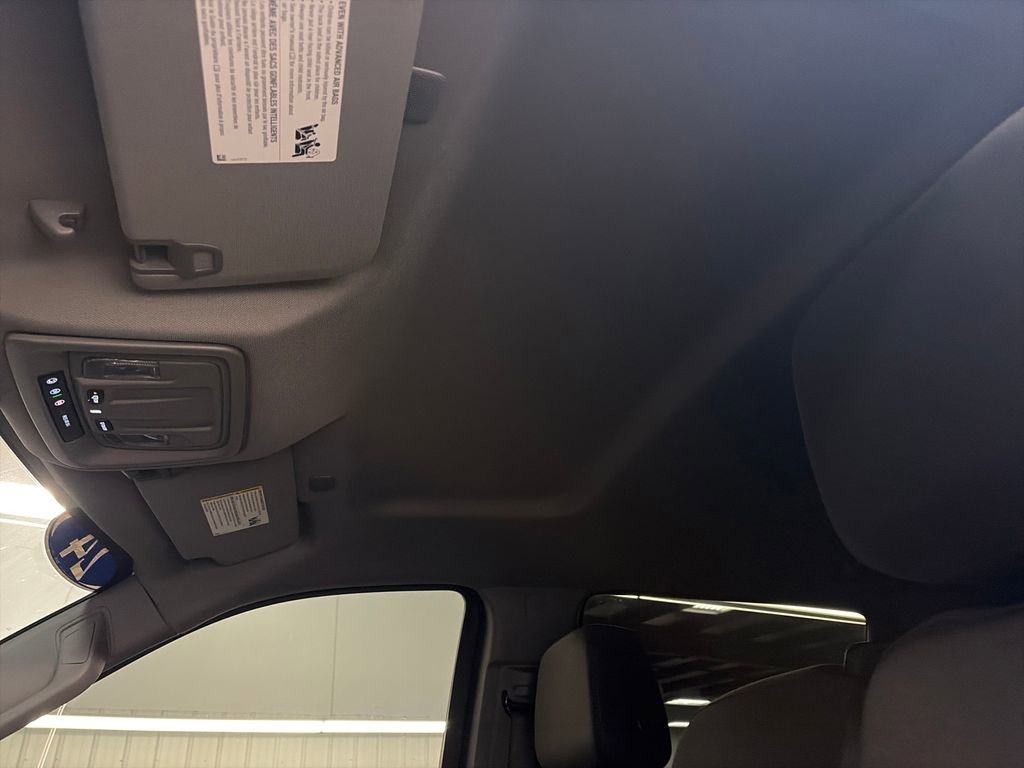Used 2024 Summit White GMC Elevation image 13