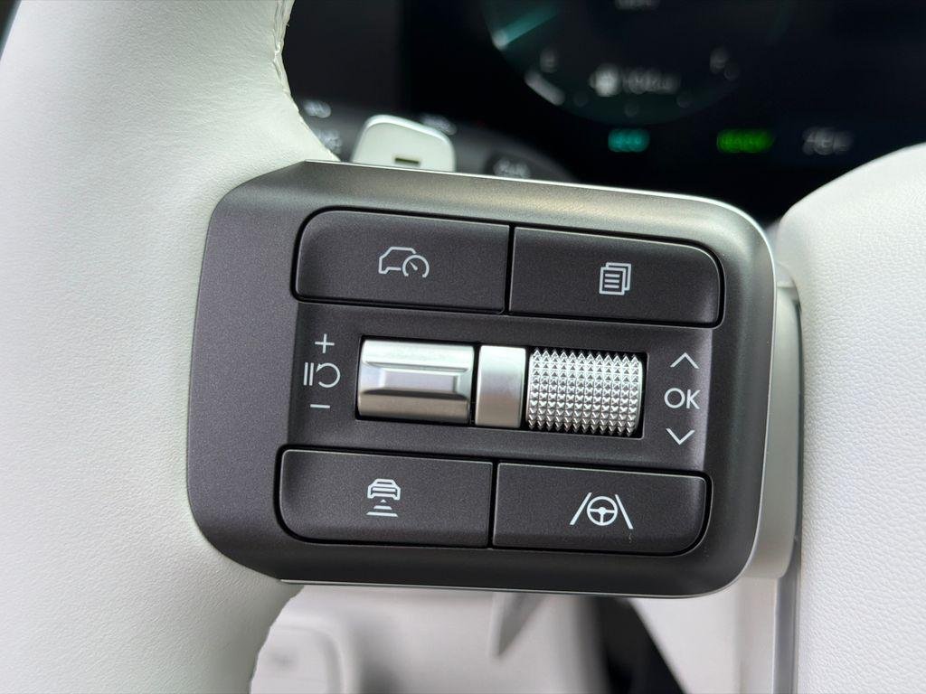 New 2026 White Hyundai Blue SEL Premium 7P image 25