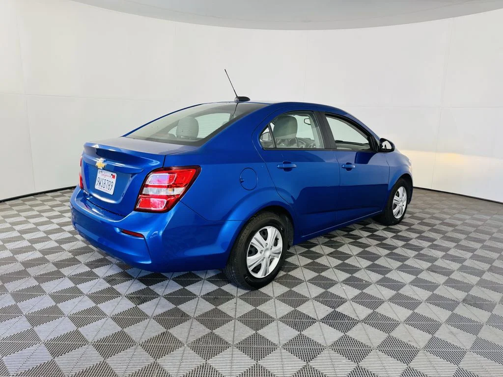 Used 2018 Blue Chevrolet LS image 22