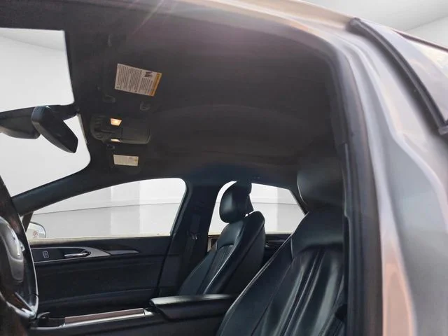 Used 2017 Silver Lincoln Reserve image 16