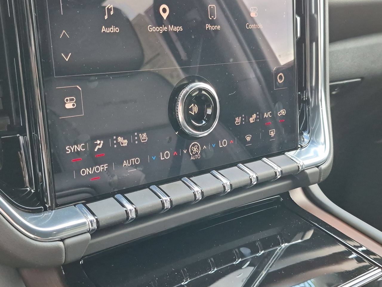 2026 GMC Yukon Denali - Photo 11