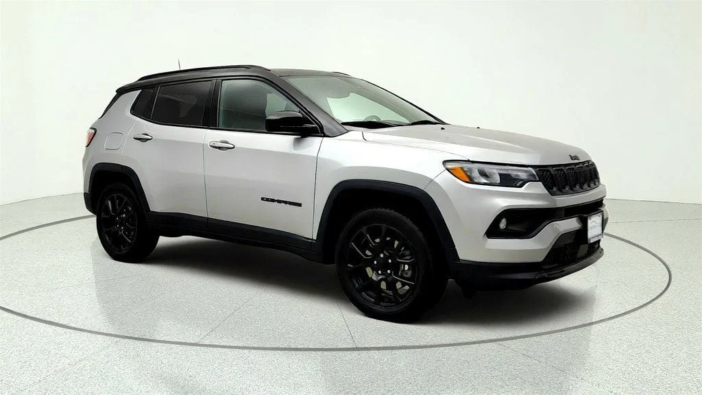 Used 2023 Billet Silver Metallic Clearcoat Jeep Altitude 4x4 Special Edition w/ Sun & Sound Group image 3