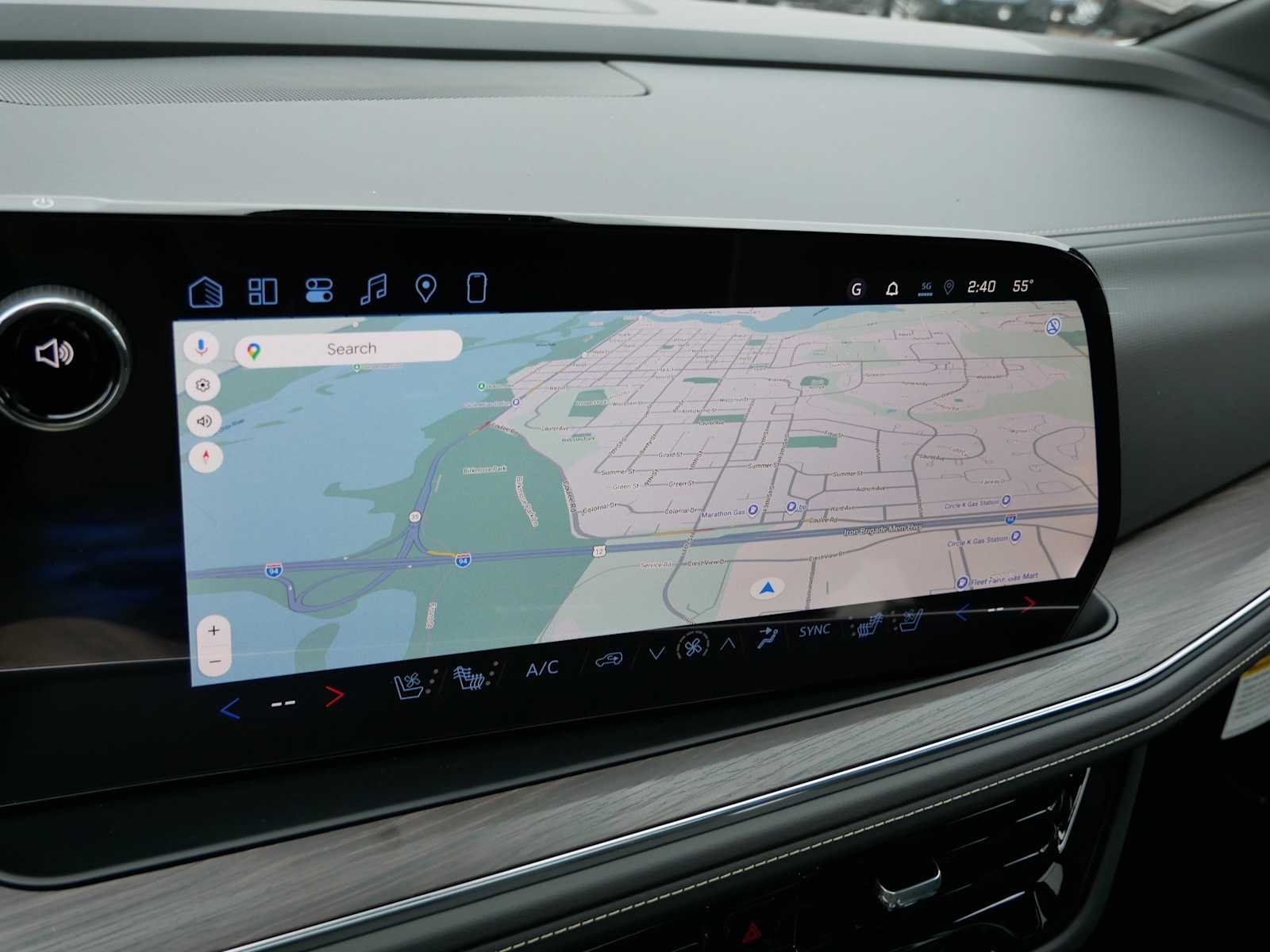 2026 Chevrolet Suburban Premier - Photo 18