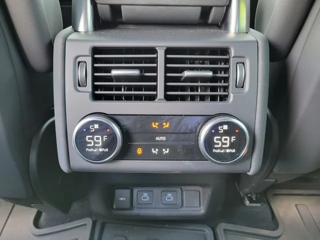 Used 2025 Fuji White Land Rover Dynamic SE image 25