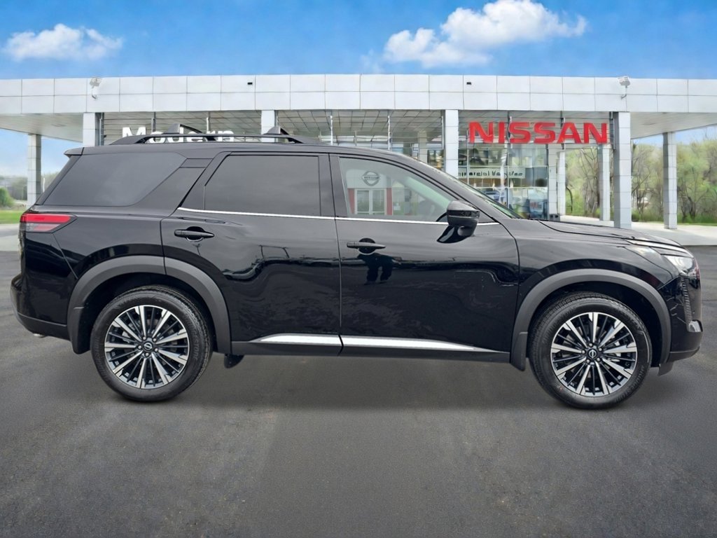 2026 Nissan Pathfinder Platinum - Photo 6