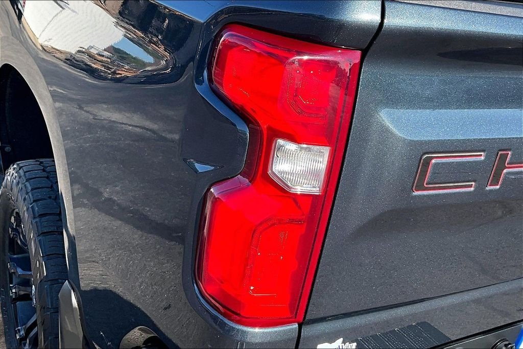 Used 2019 Shadow Gray Metallic Chevrolet RST image 31