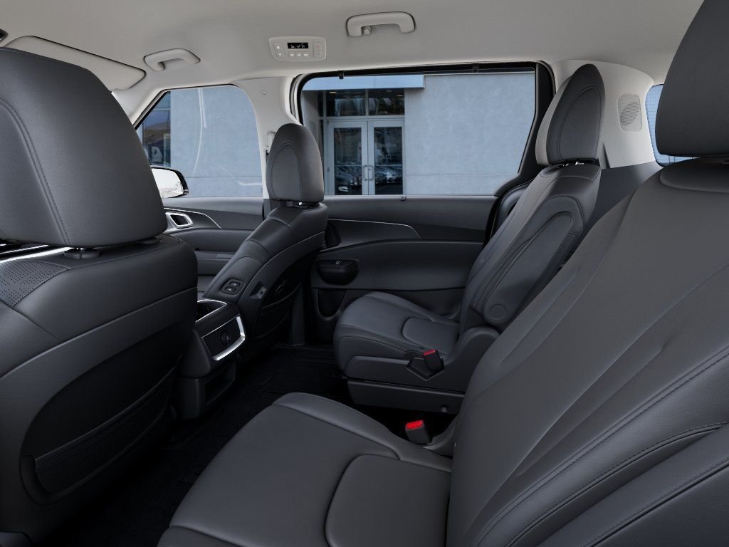 New 2027 White Kia EX image 18