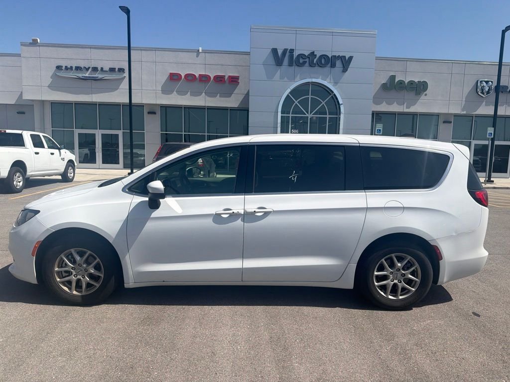 Used 2023 White Chrysler LX image 3