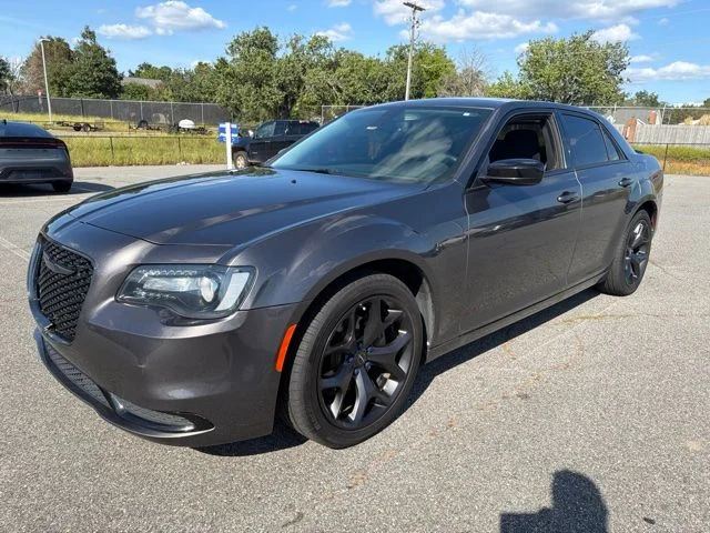 Used 2022 Gray Chrysler Touring image 4