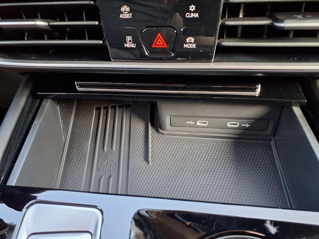 New 2026 Pure Gray Volkswagen 2.0T SE w/Technology image 22