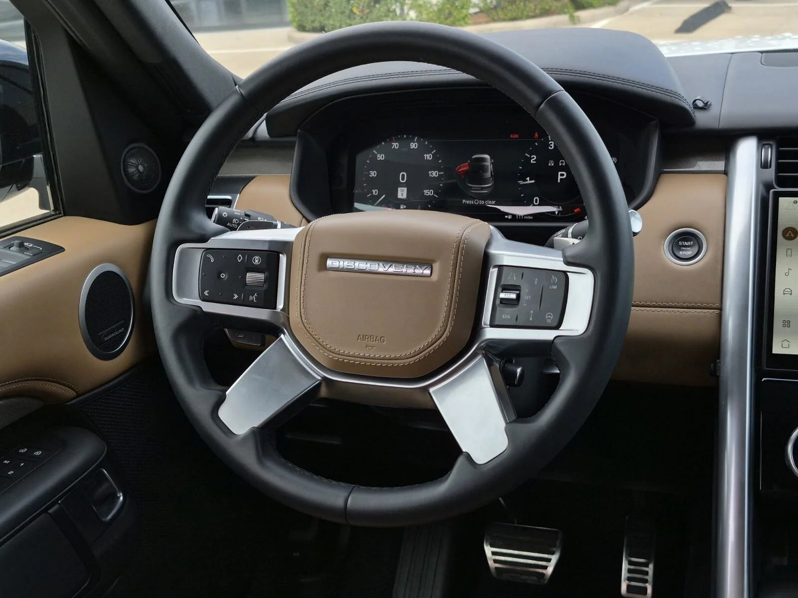 Used 2024 Fuji White Land Rover Metropolitan Edition image 19
