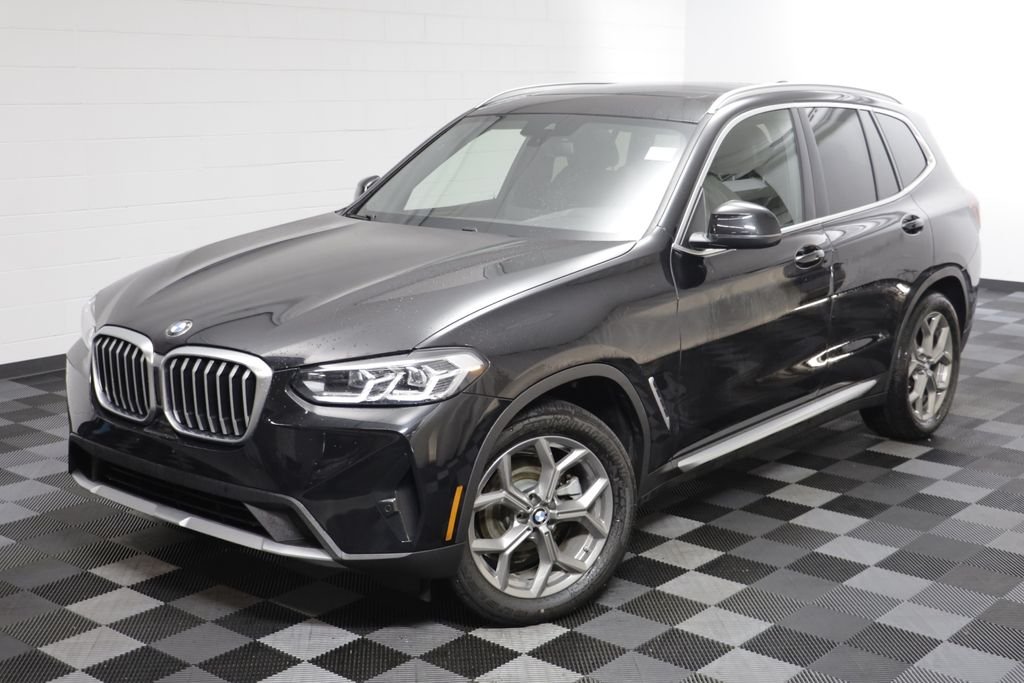 Used 2022 Black BMW xDrive30i image 2
