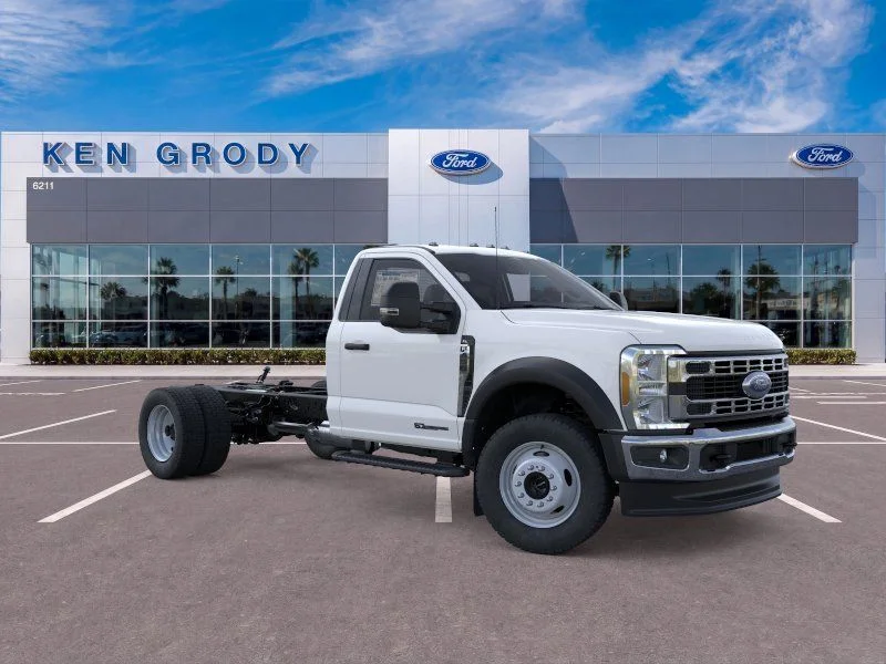 2025 Ford F-450 XL 4x4 Regular Cab 169-In DRW's photo