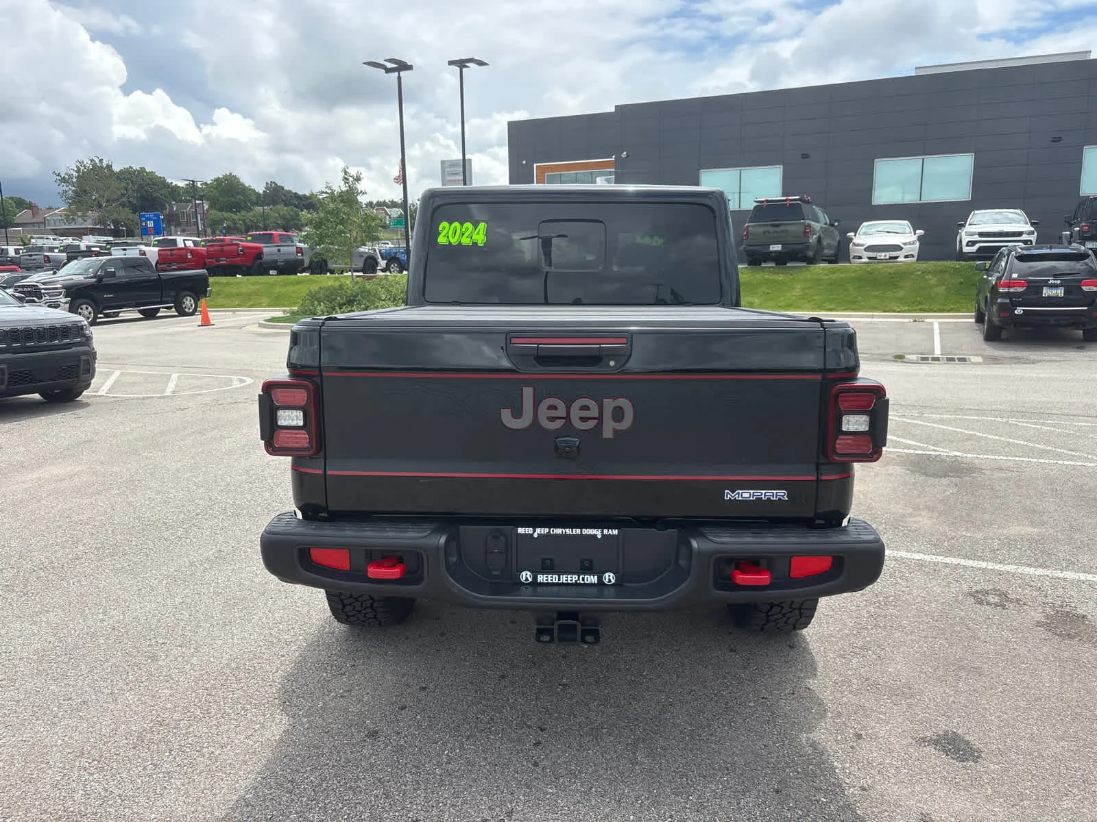 Used 2024 BLACK Jeep Rubicon image 8
