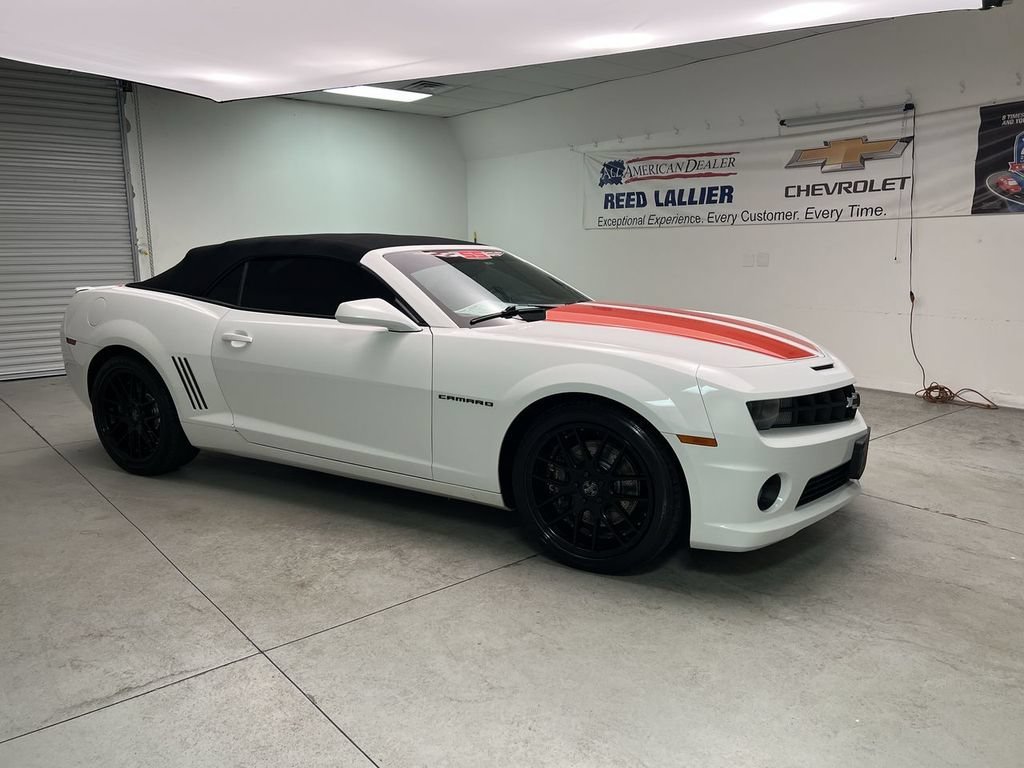 2011 Chevrolet Camaro 2SS - Photo 2