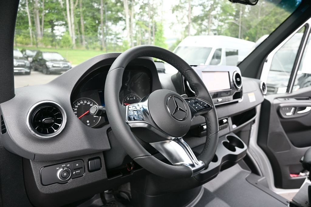 New 2026 Arctic White Mercedes-Benz  image 6