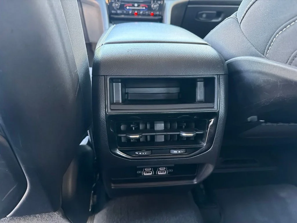 Used 2024 Gray Jeep Laredo image 22