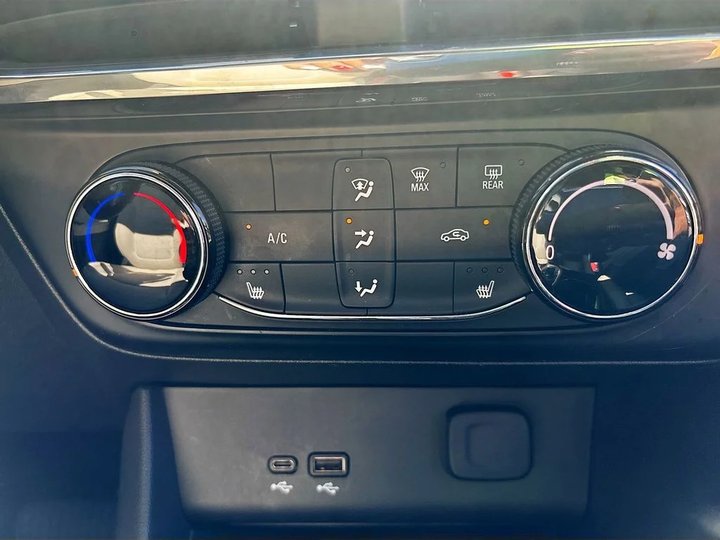 Used 2025 Black Buick Preferred image 23