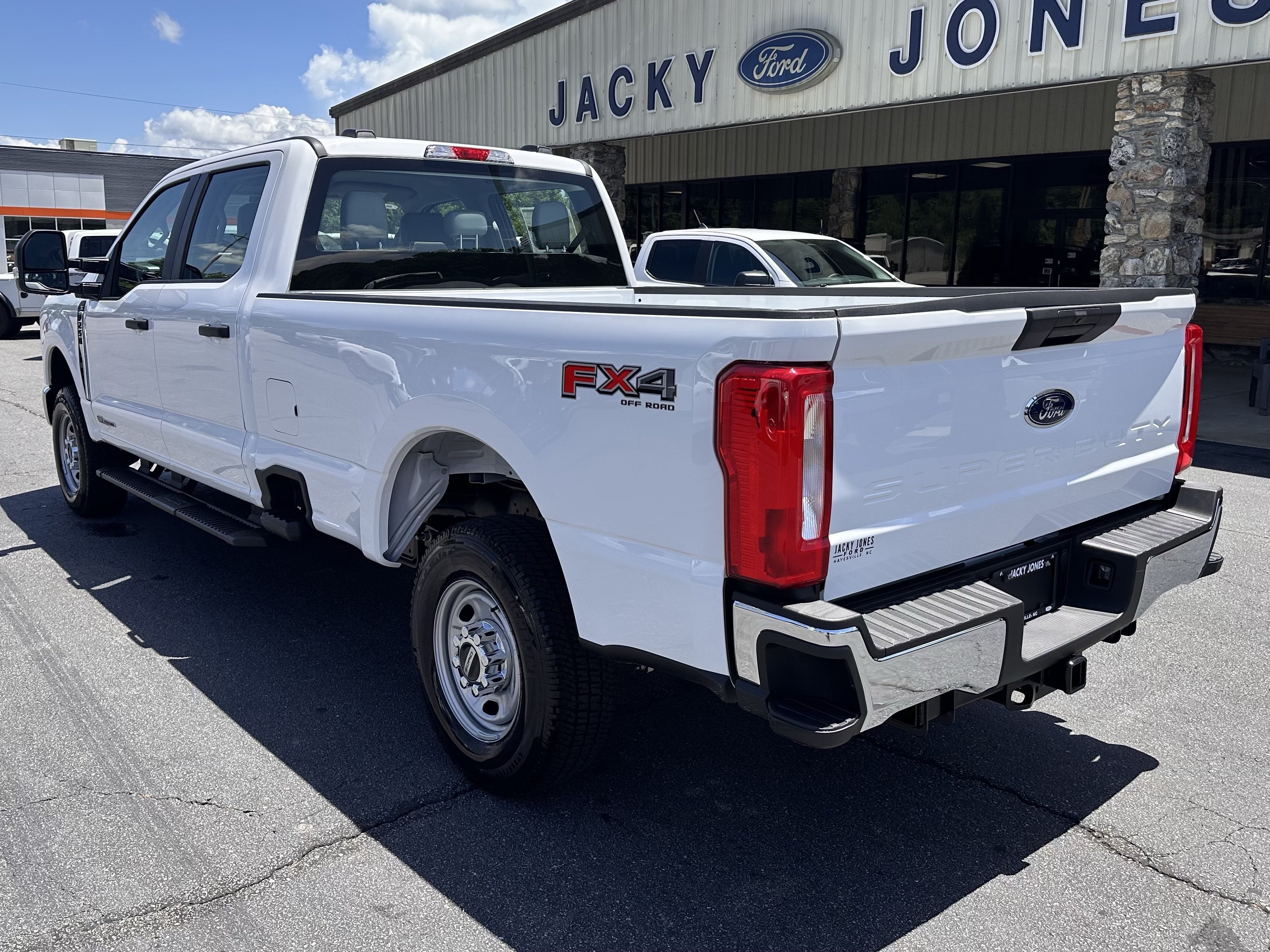 New 2026 Oxford White Ford F-250® XL image 8