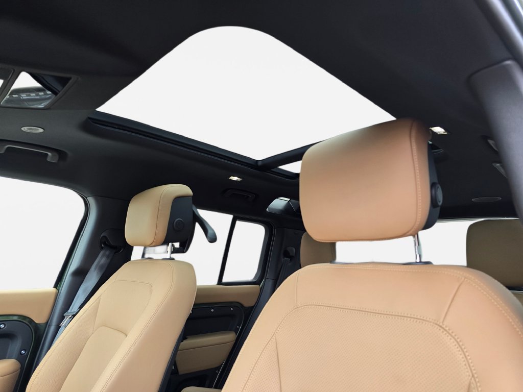 New 2026 Woolstone Green LAND ROVER X-Dynamic SE image 31