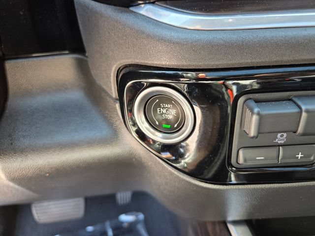 2024 GMC Sierra 1500 SLT - Photo 30