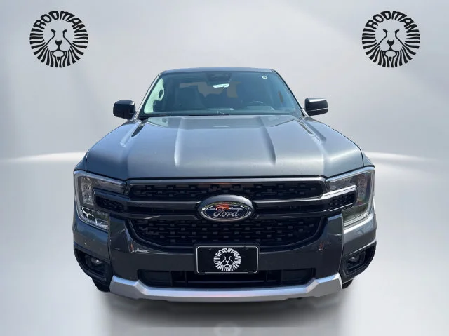 New 2026 Carbonized Gray Metallic Ford XLT image 2