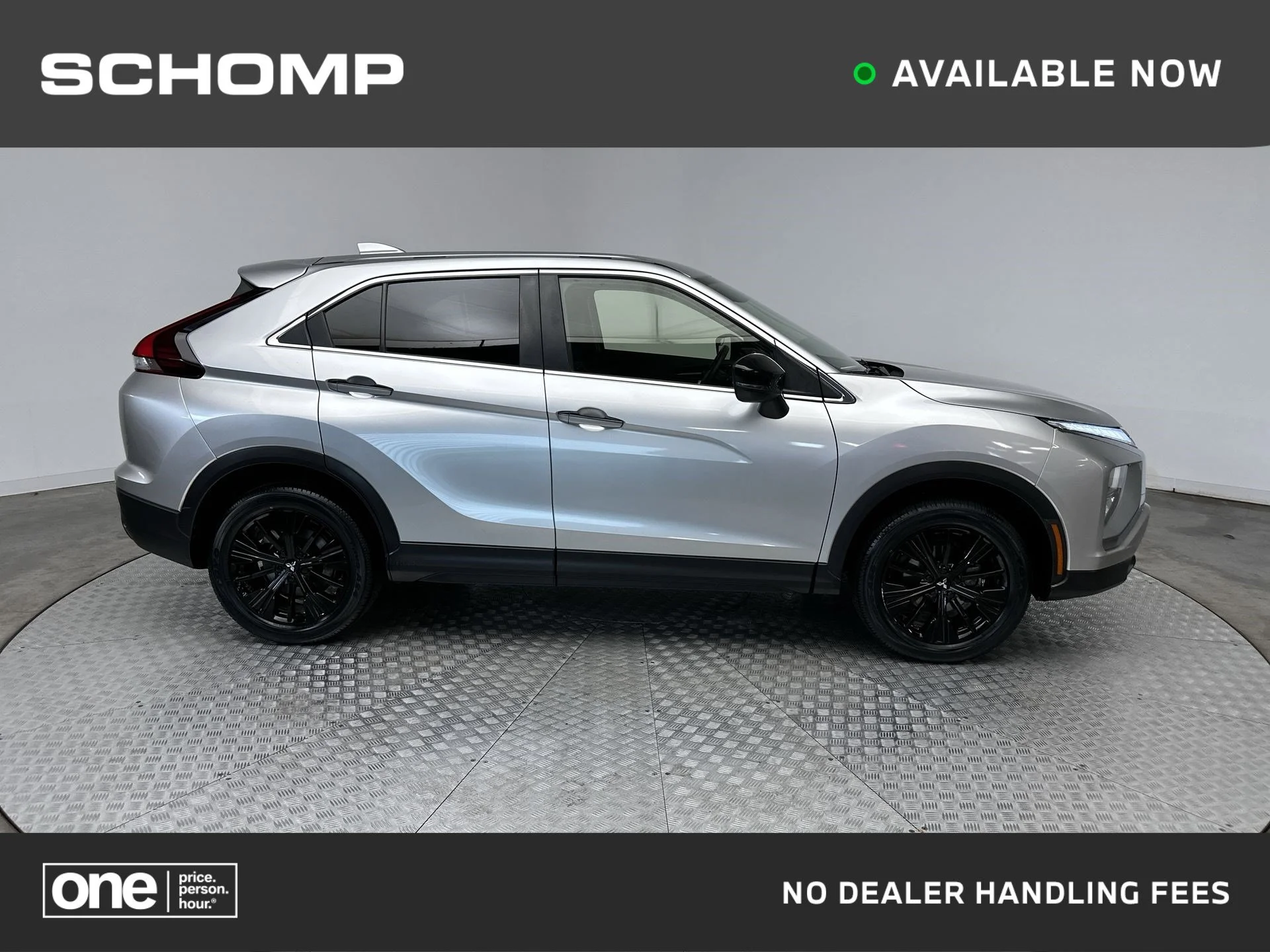 Used 2022 White Diamond Mitsubishi LE image 1