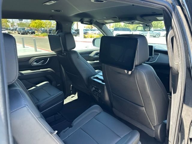 Used 2021 Black Chevrolet Z71 image 13