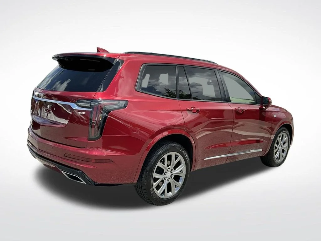 Used 2020 Red Cadillac Sport image 17