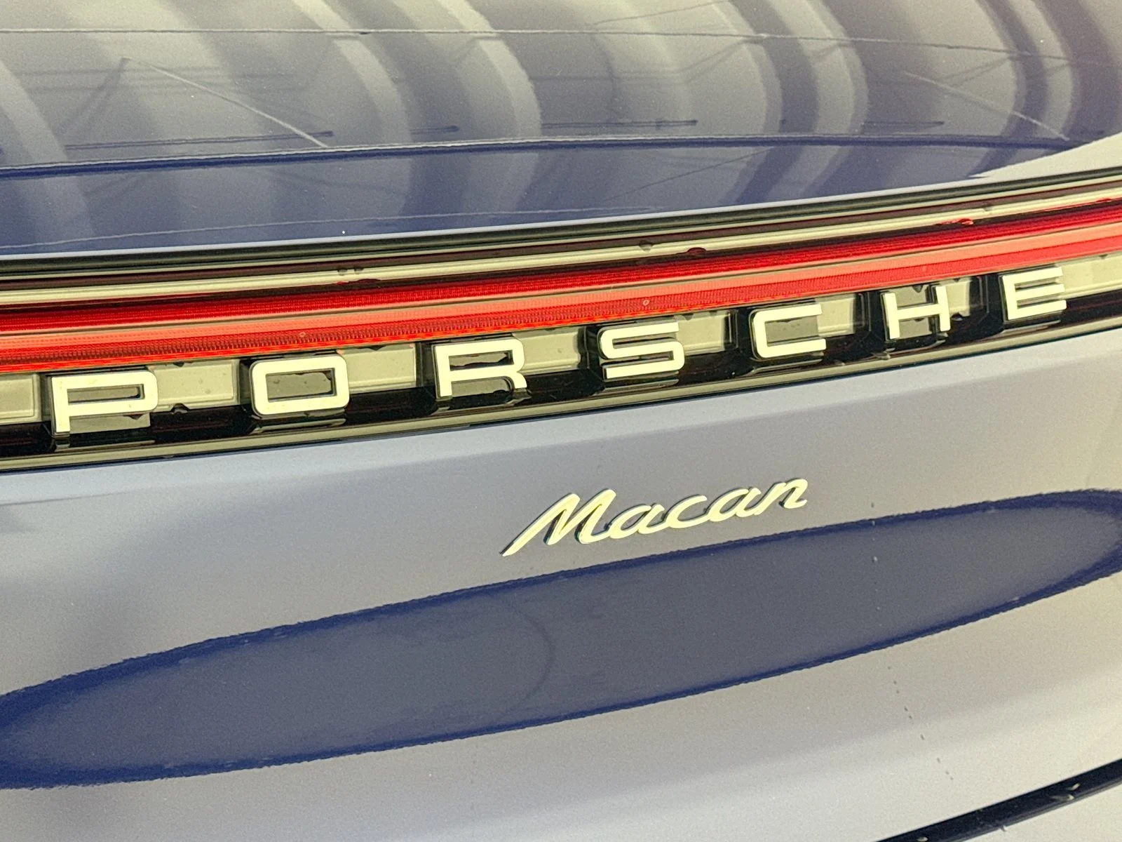 Used 2026 Gentian Blue Metallic Porsche  image 25