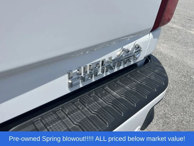 Used 2025 White Chevrolet High Country image 12