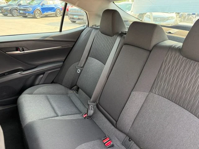 Used 2026 Ice Toyota LE image 31