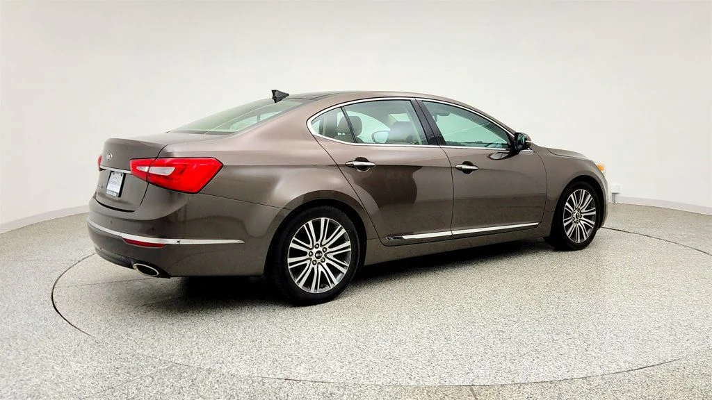 Used 2014 Bronze Metallic Kia 4dr Sedan Limited image 5