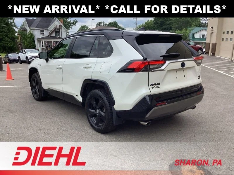 Used 2020 White Toyota XSE image 5