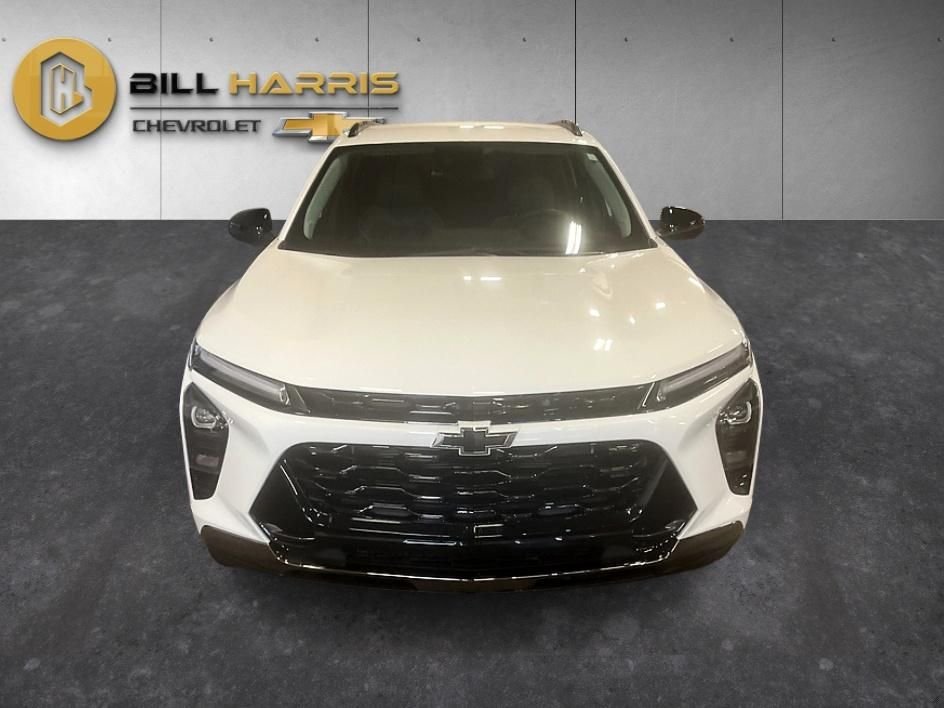 Used 2025 White Chevrolet ACTIV image 8