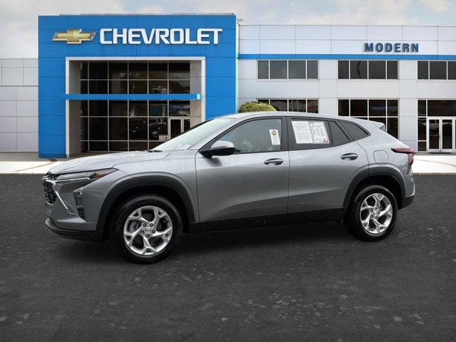 2025 Chevrolet Trax LS