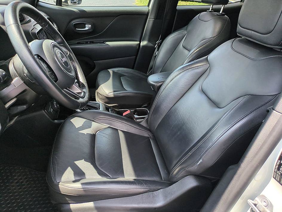 Used 2020 Alpine White Clearcoat Jeep High Altitude image 16