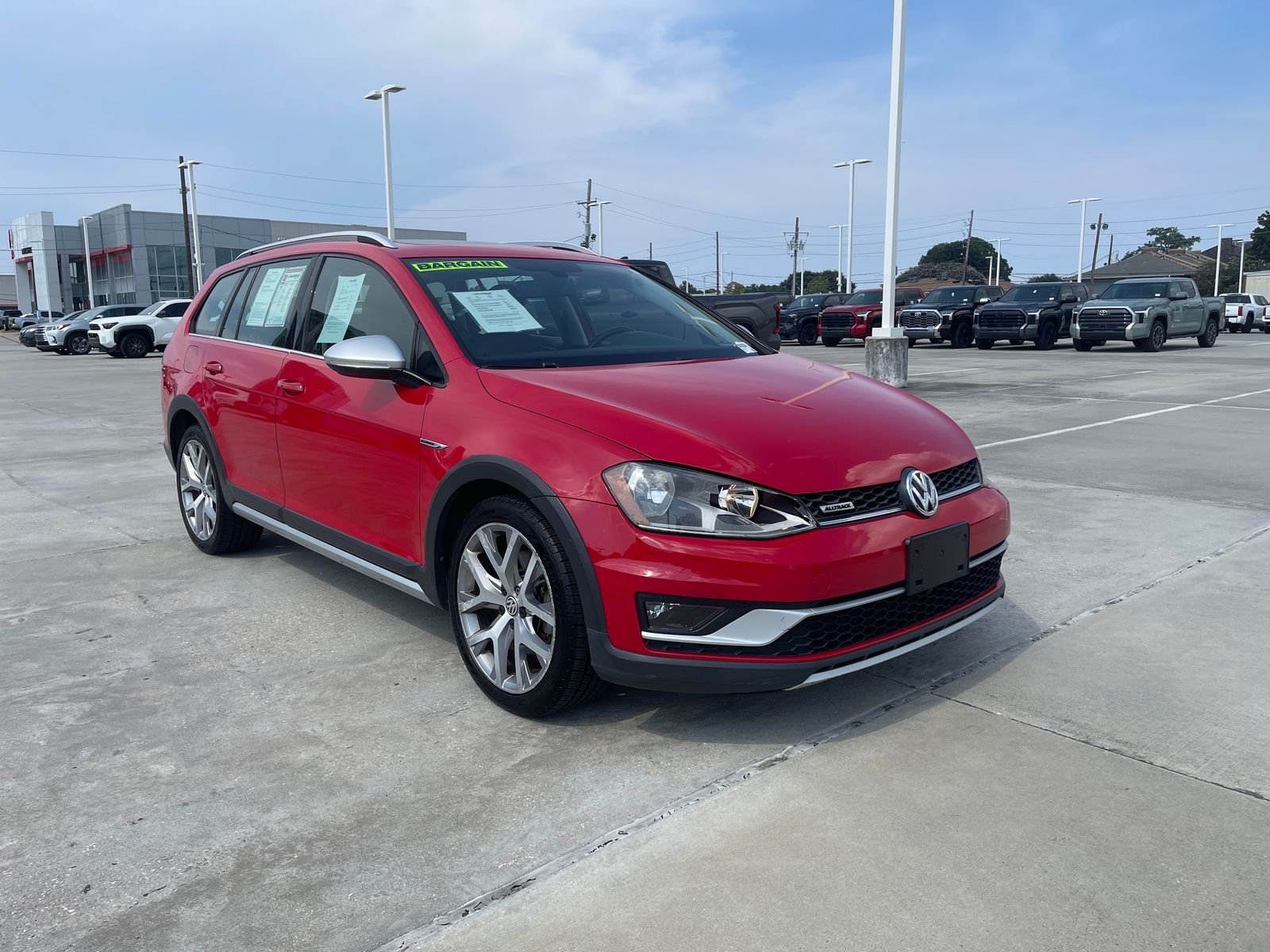 Used 2017 Red Volkswagen TSI SEL image 8