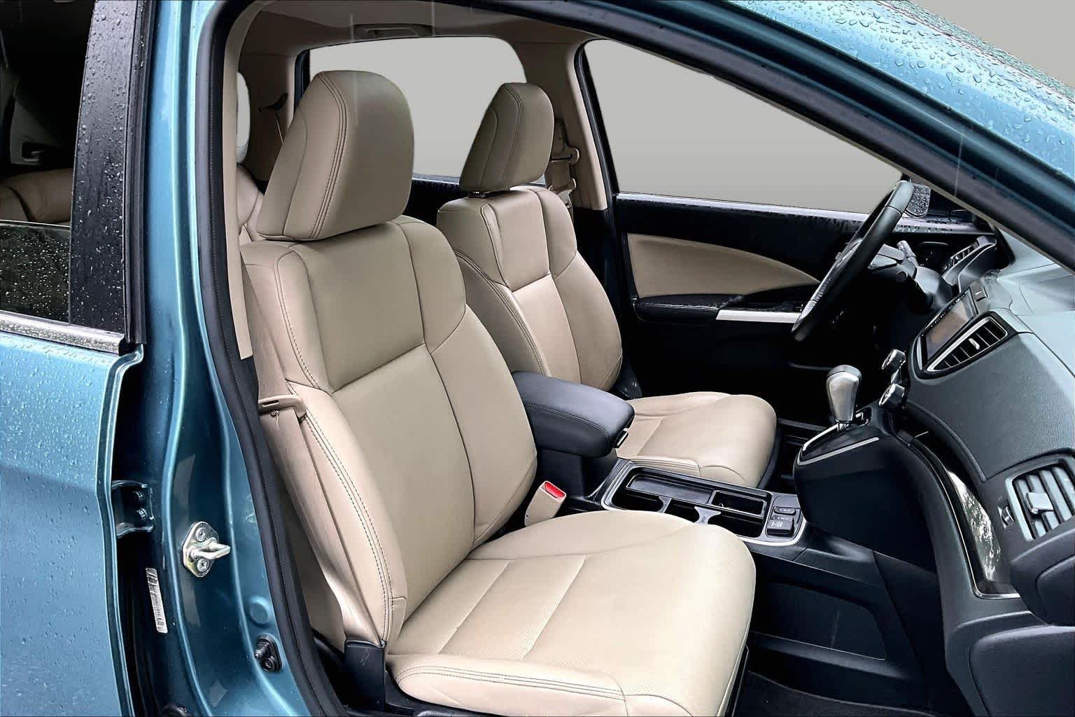 Used 2016 Mountain Air Metallic Honda Touring image 10