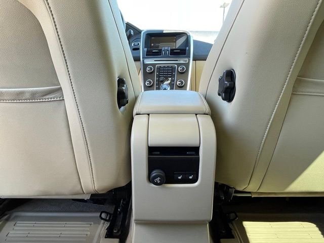 Used 2015 Rich Java Metallic Volvo T6 Premier Plus image 24