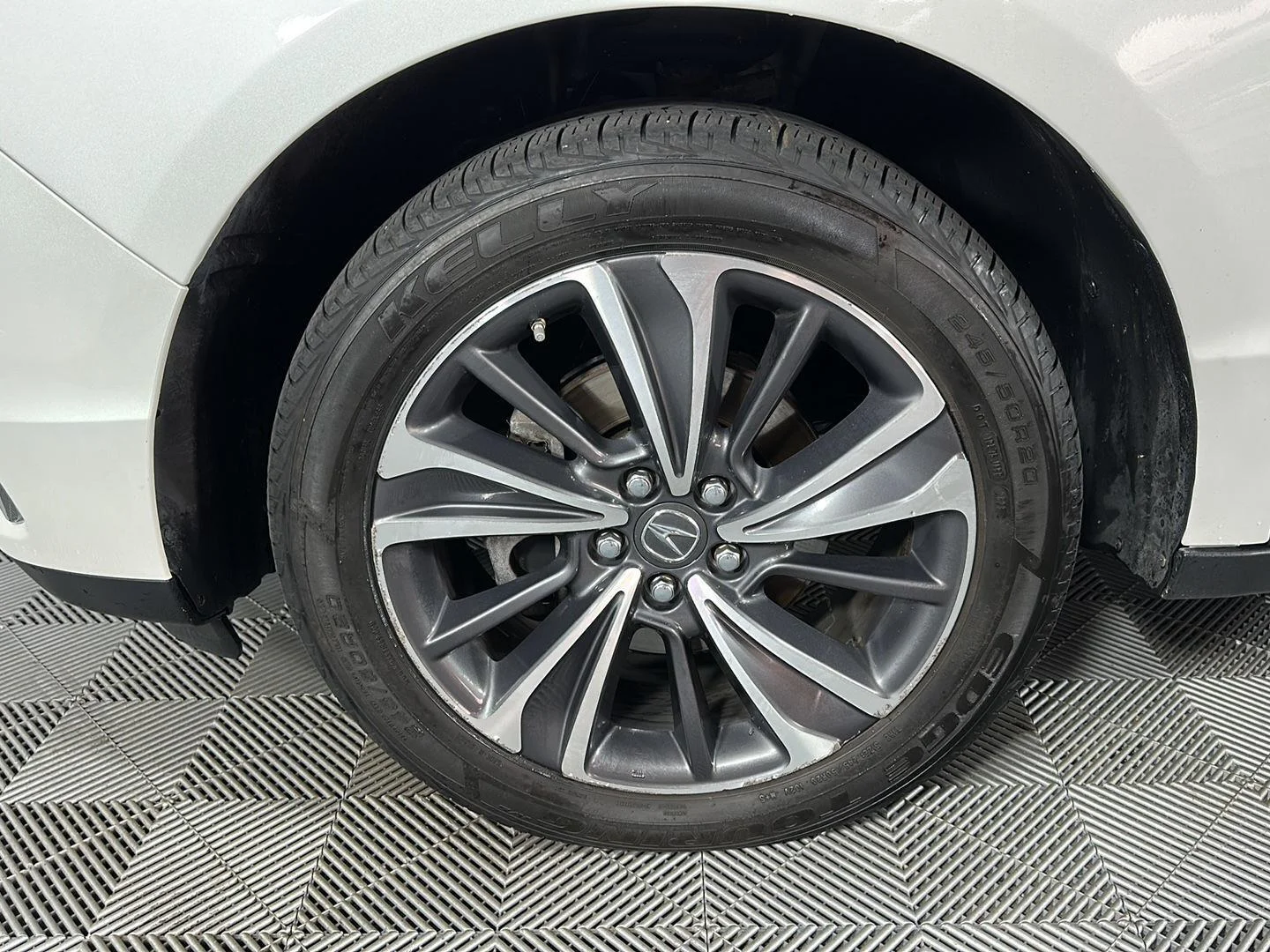 Used 2020 Platinum White Pearl Acura SH-AWD w/Tech image 5