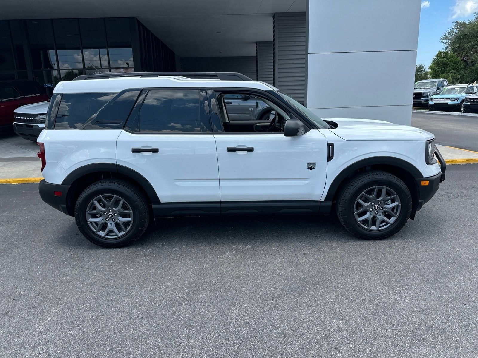 Used 2025 Oxford White Ford Big Bend image 2