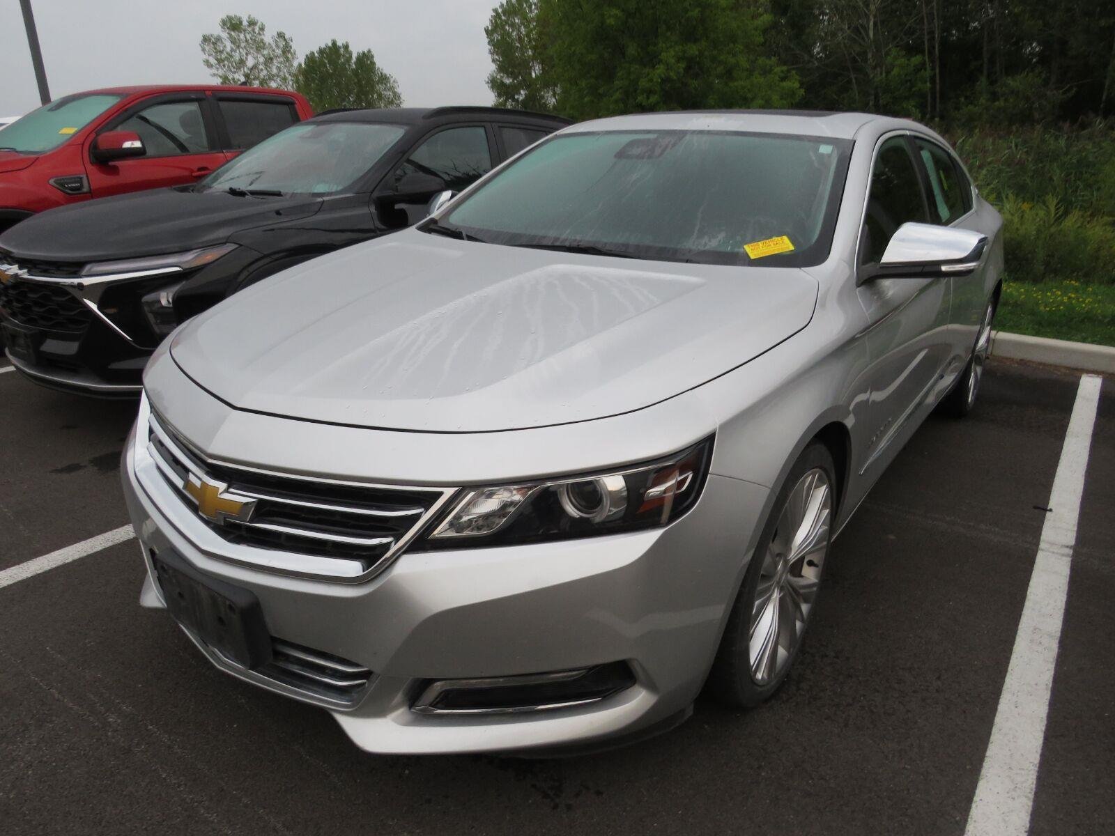 Used 2014 Silver Ice Metallic Chevrolet LTZ image 3