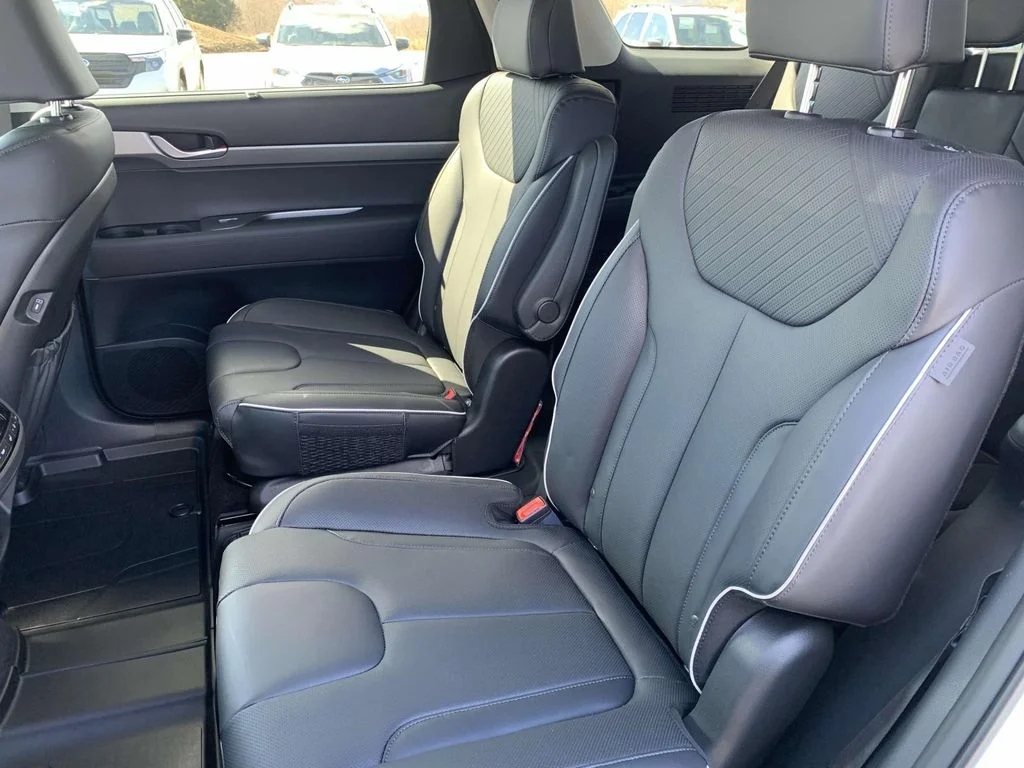Certified Used 2025 Hyper White Hyundai XRT image 14