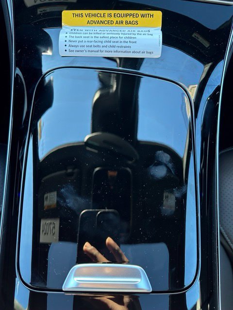 New 2027 Graphite Grey Metallic Mercedes-Benz GLC 300 image 31