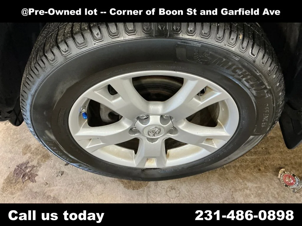 Used 2012 Blue Toyota Base image 11