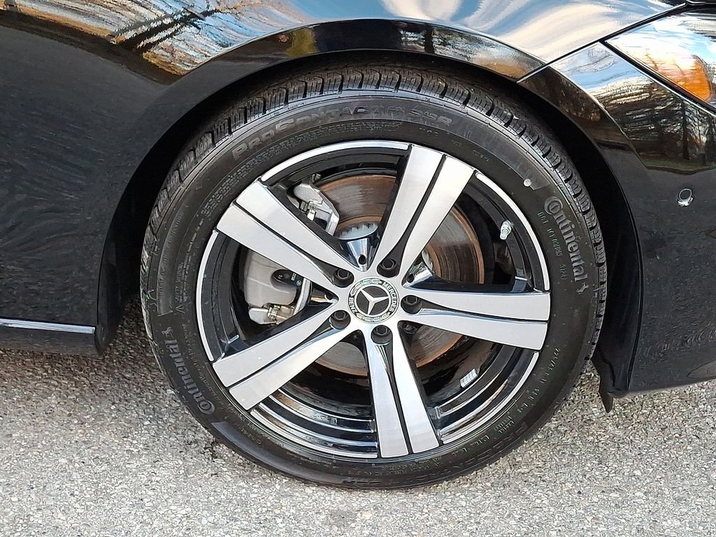 2025 Mercedes-Benz C-Class Sedan C 300 - Photo 8