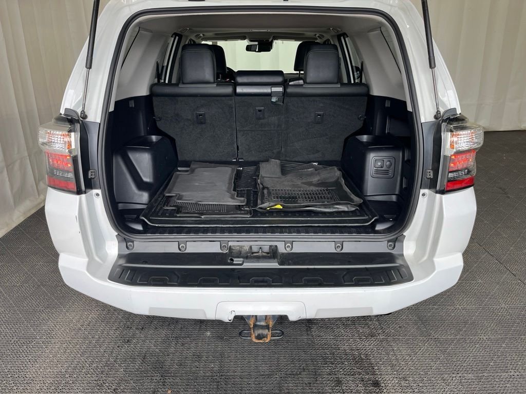 Used 2021 White Toyota SR5 Premium image 28